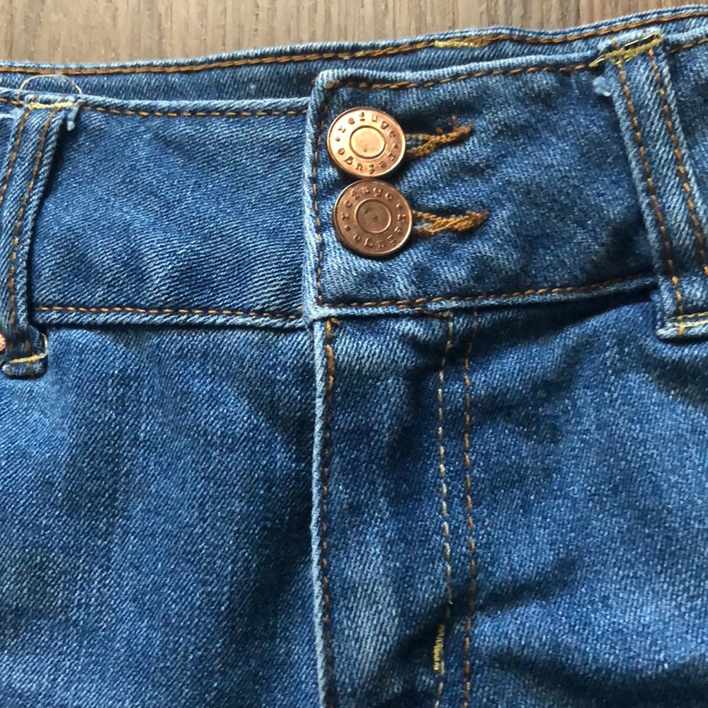 Refuge Denim Blue Jean Cut-Off Jean Shorts Size 2 - Picture 5 of 8